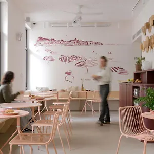 Slo Hostel