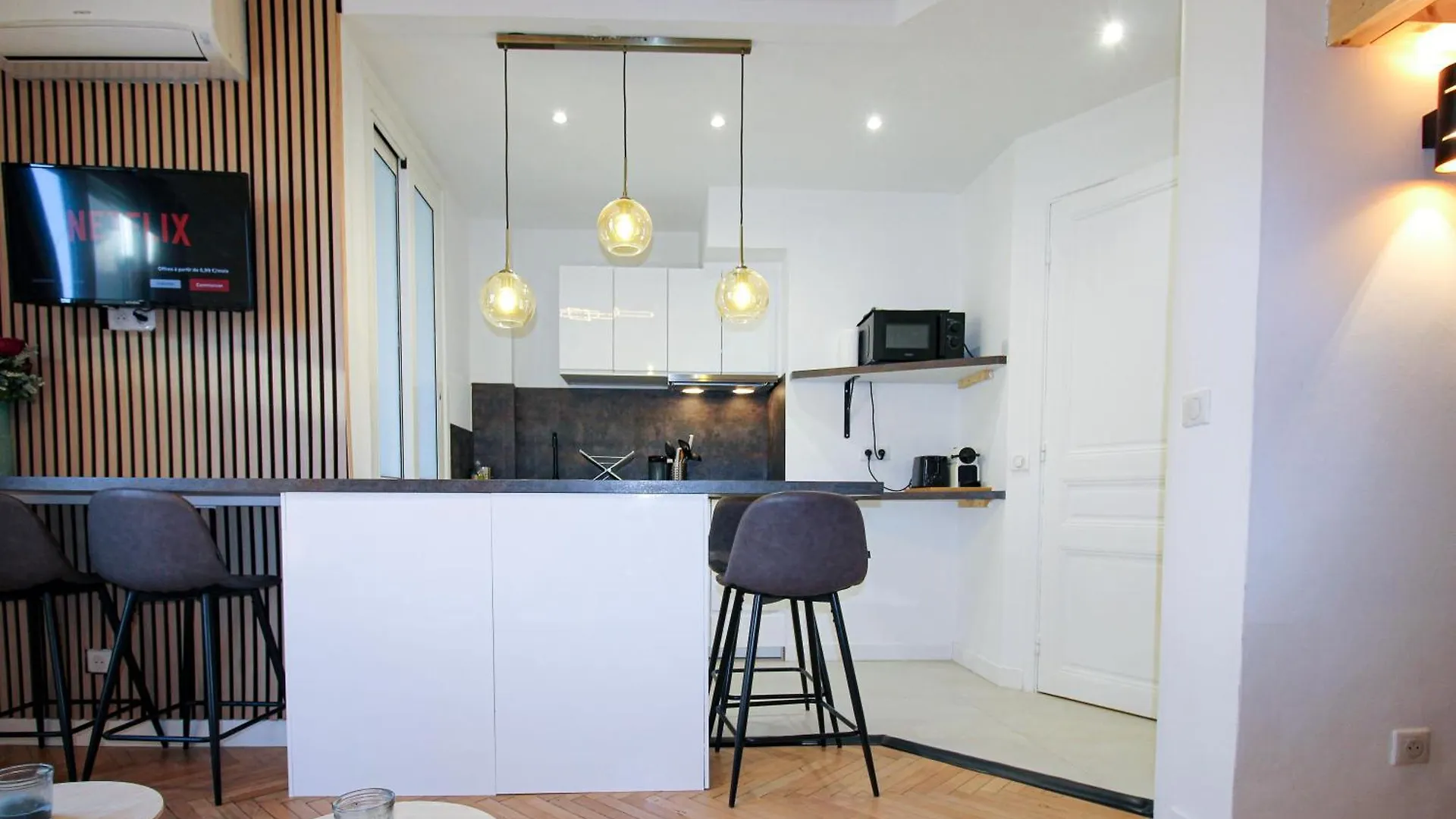 Clemenceau 2 Studio Confortable Clim Et Dressing Proche Gare Nice 0*,  France